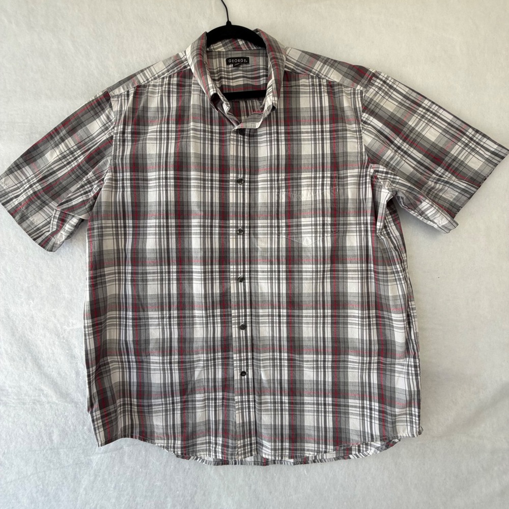 George Mens XL Short Sleeve Plaid Button Up Shirt Grey White Red Pocket